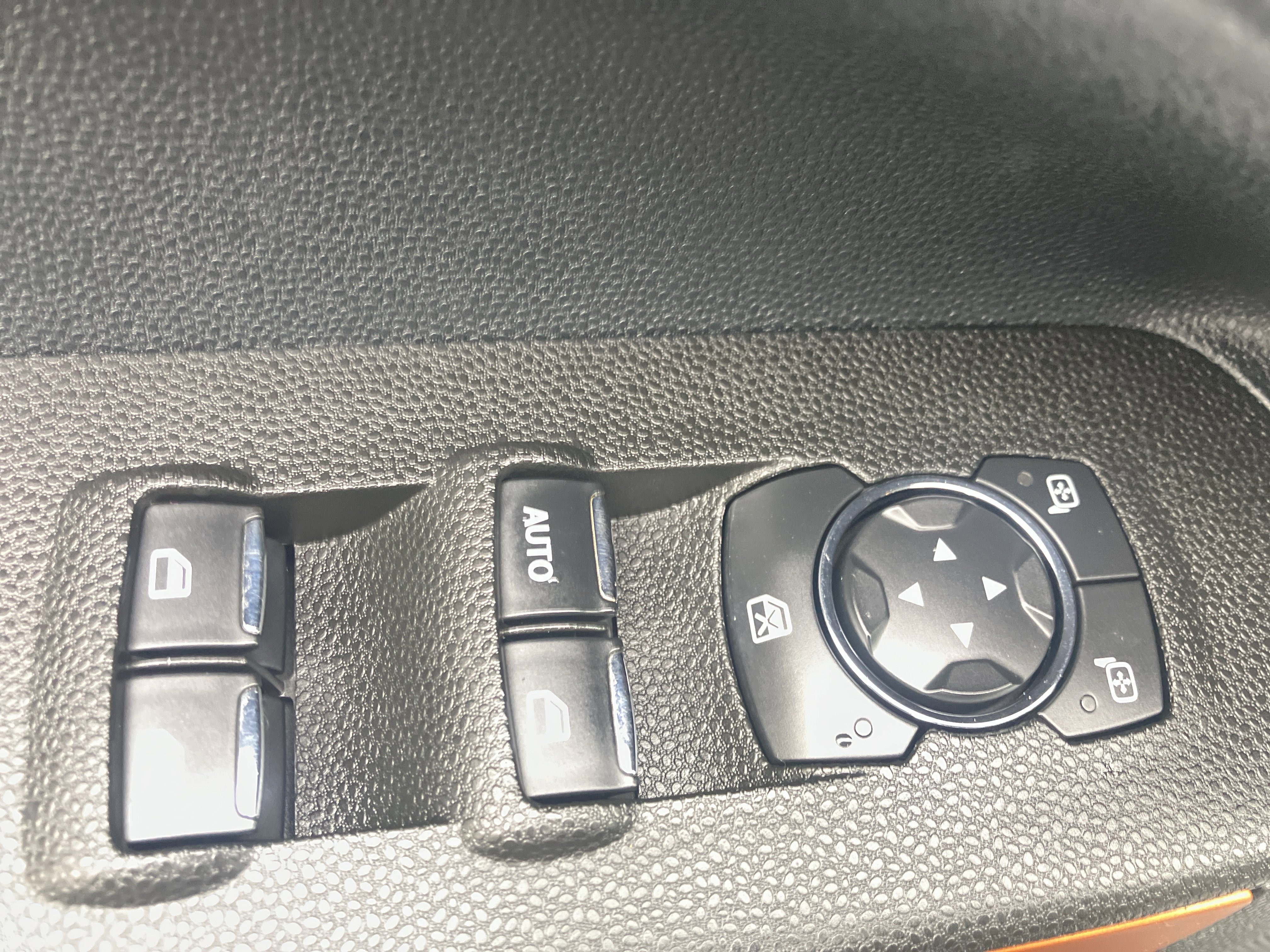 Used 2018 Ford EcoSport SES w/ Cold Weather Package image 19