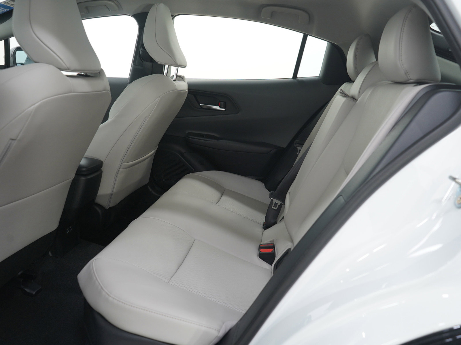 Used 2025 Toyota Prius Limited image 15