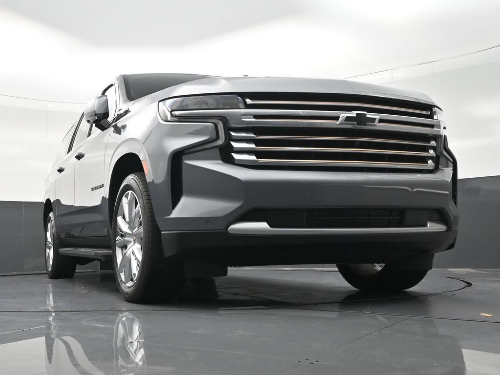 Used 2021 Chevrolet Suburban High Country AWD/4WD image 31