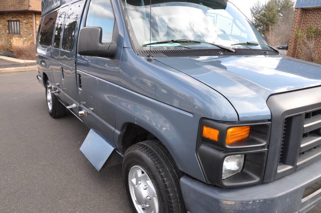 Used 2014 Ford E-350 and Econoline 350 Extended Super Duty w/ Power Group RWD image 8