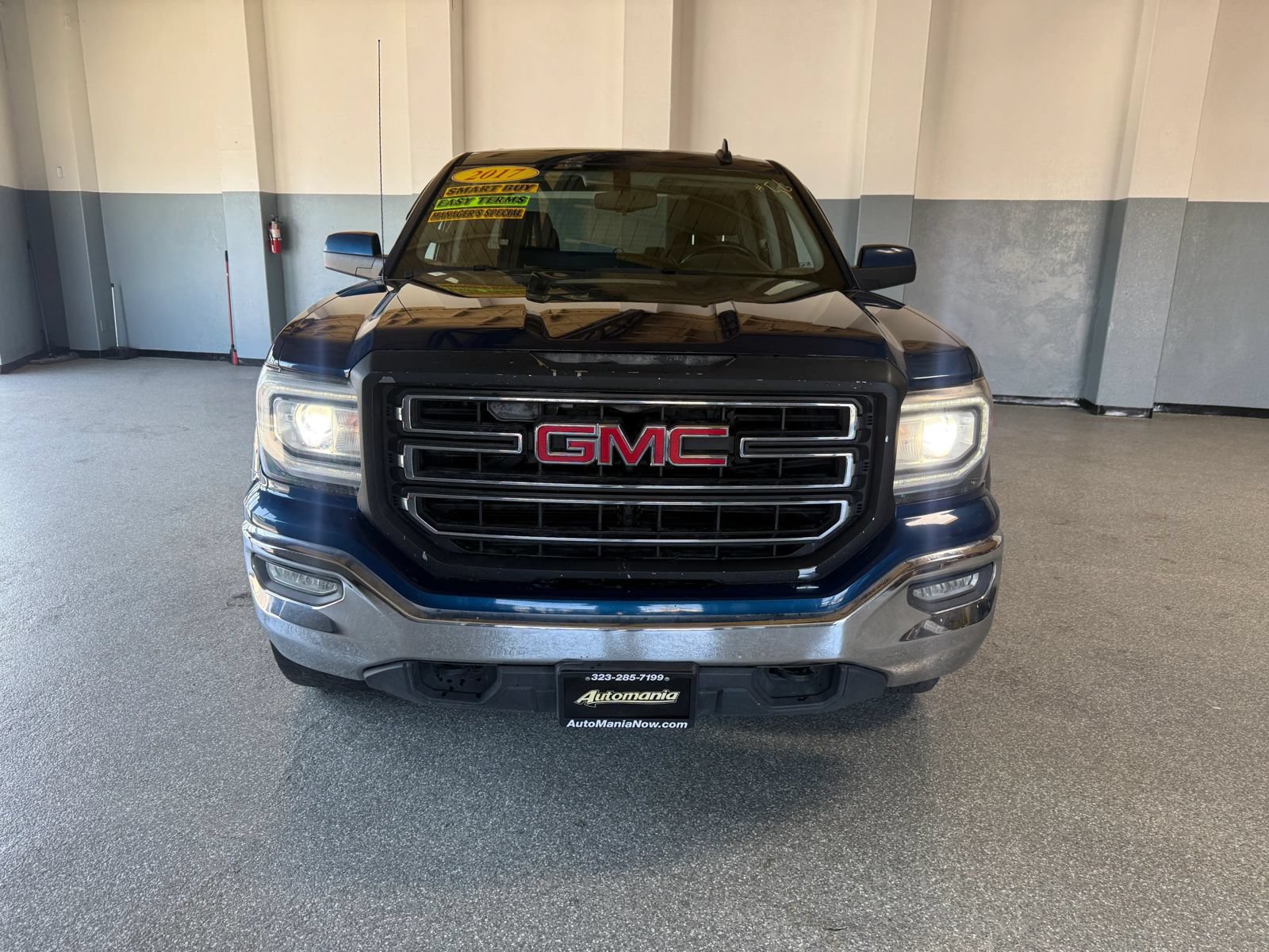 Used 2017 GMC Sierra 1500 SLE w/ SLE Value Package AWD/4WD image 2