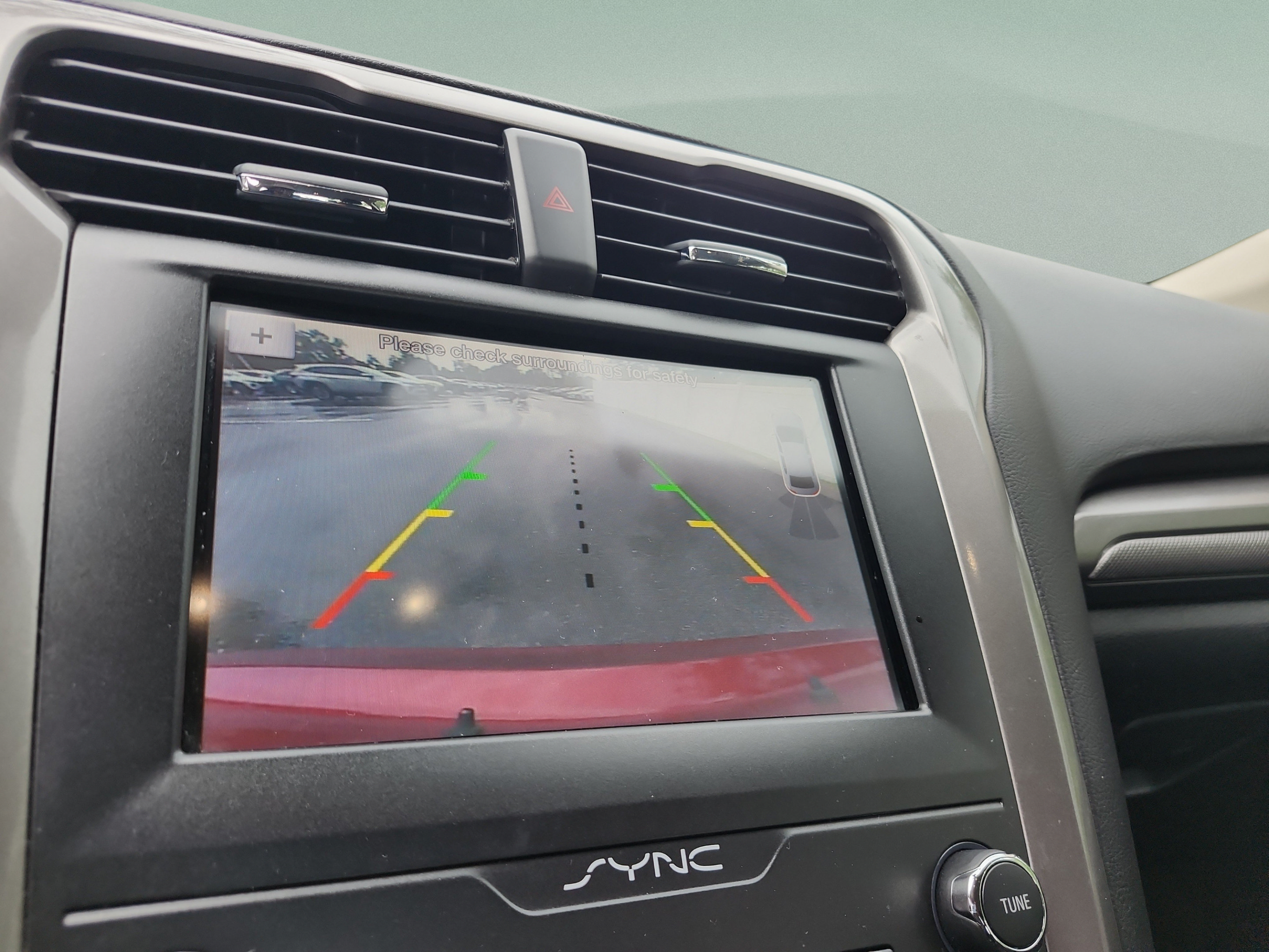 Used 2019 Ford Fusion SE FWD image 23