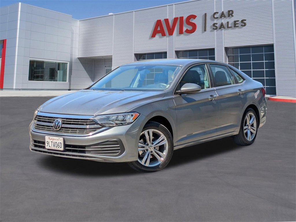 Used 2024 Volkswagen Jetta SE