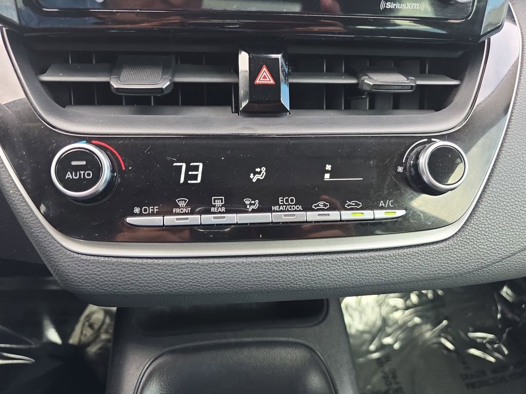 Used 2022 Toyota Corolla LE image 25