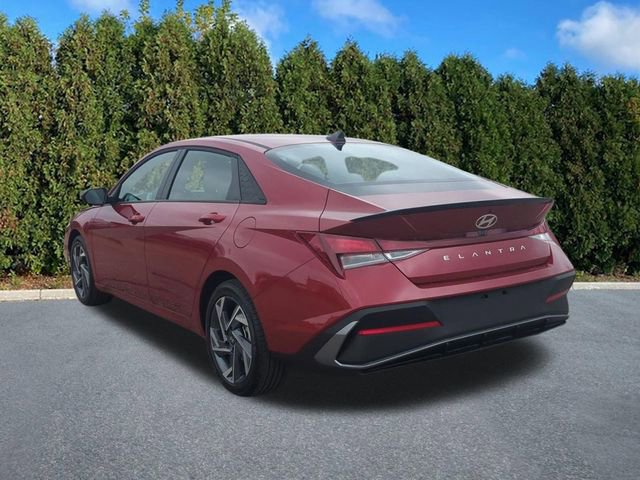 Certified 2025 Hyundai Elantra Sport image 6