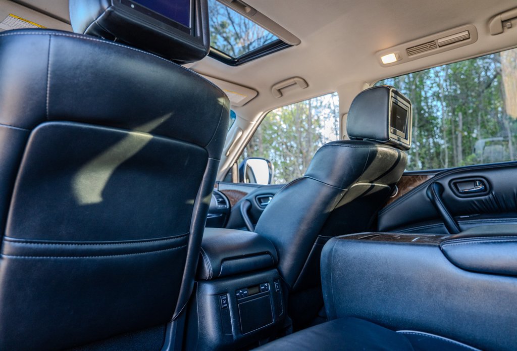 Used 2017 INFINITI QX80 2WD w/ Driver Assistance Package image 30