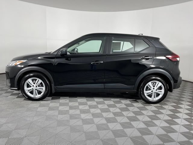 Certified 2025 Nissan Kicks Play S FWD image 7