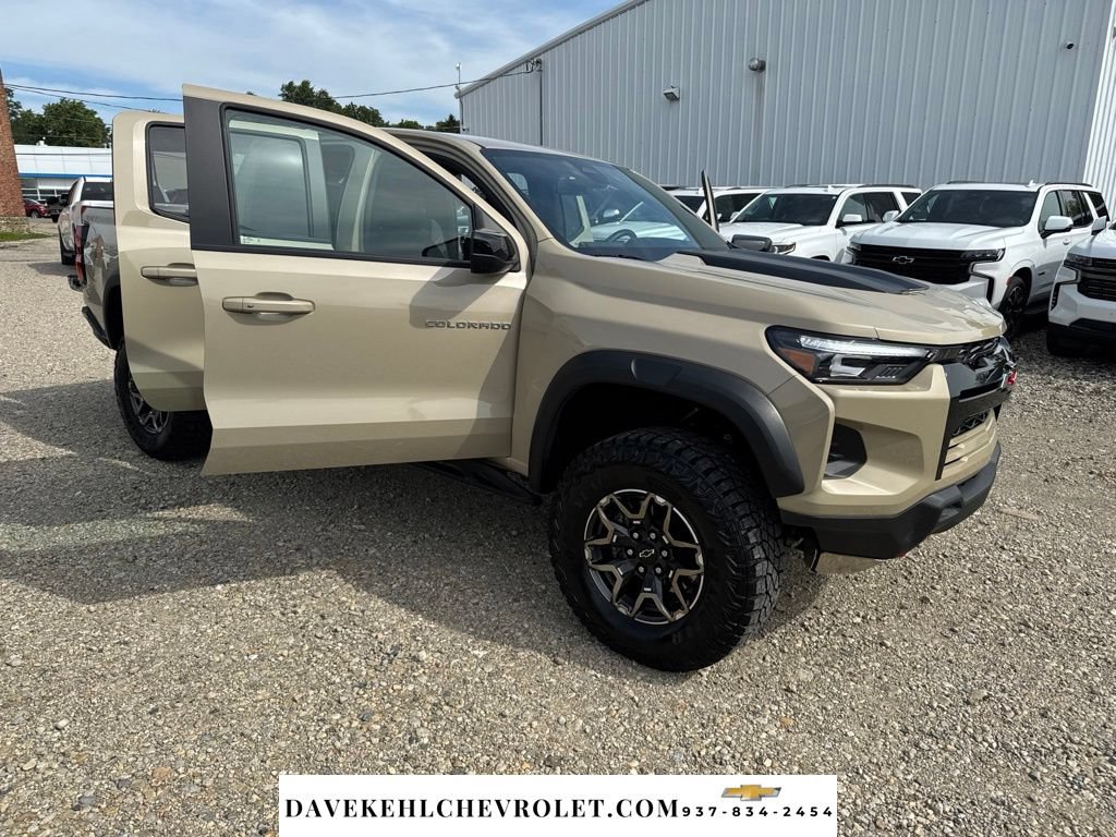 Used 2024 Chevrolet Colorado ZR2 AWD/4WD image 30