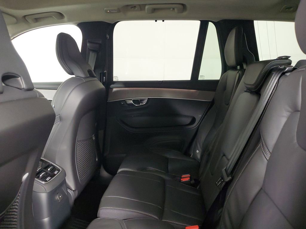New 2026 Volvo XC90 T8 Ultra w/ Lounge Package image 12
