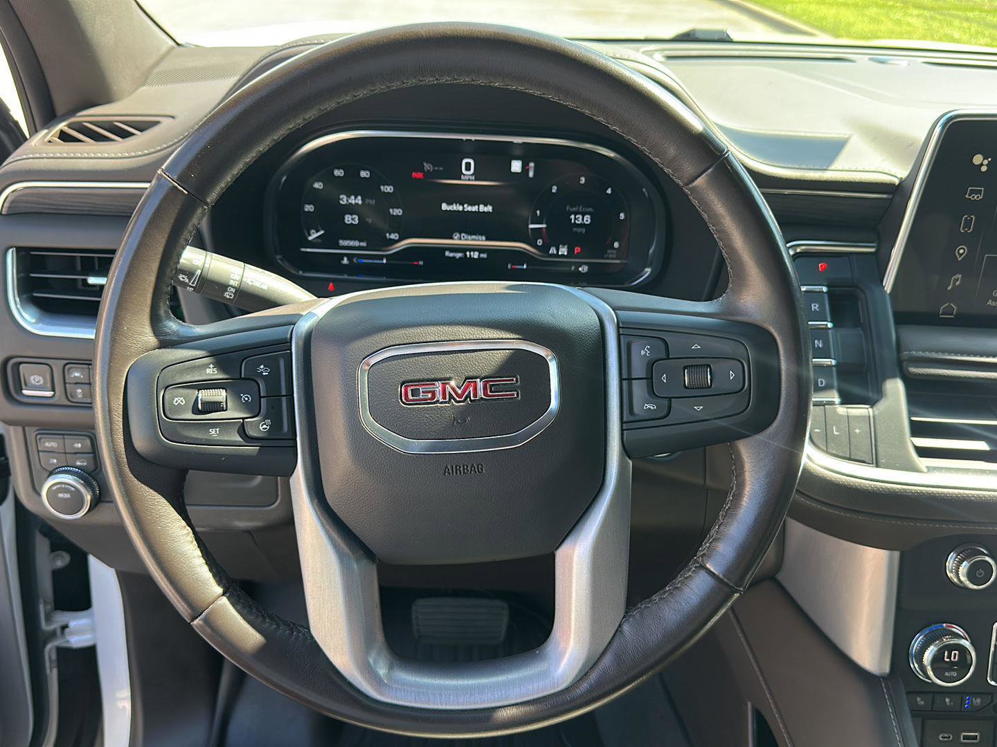 Used 2022 GMC Yukon SLT w/ SLT Premium Package AWD/4WD image 18