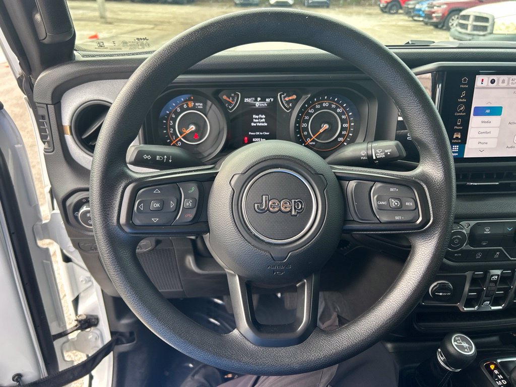 Used 2026 Jeep Gladiator Sport AWD/4WD image 15