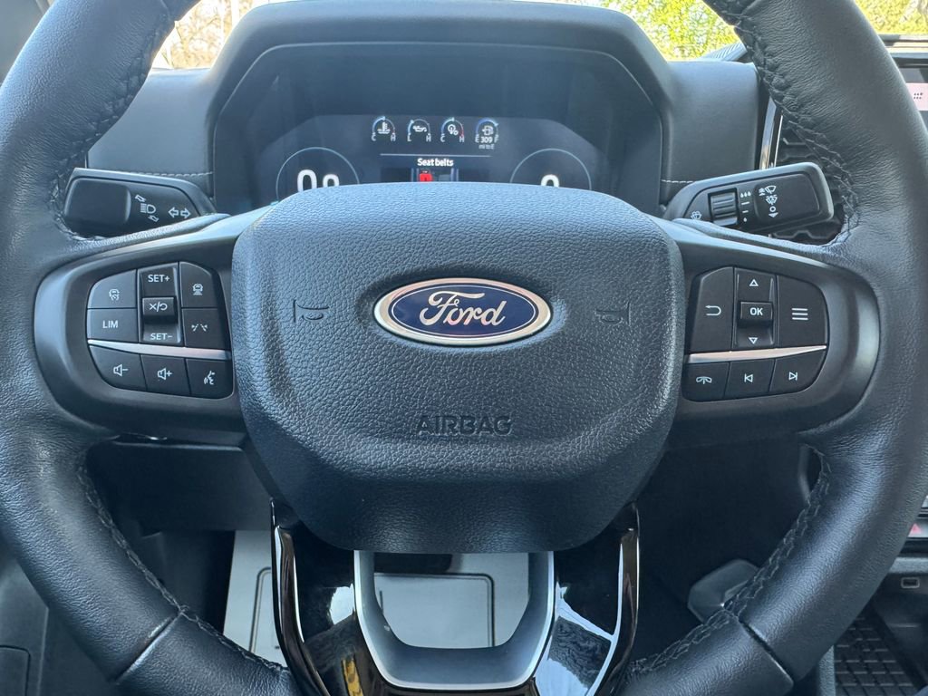 Used 2024 Ford Ranger Lariat w/ FX4 Off-Road Package AWD/4WD image 29