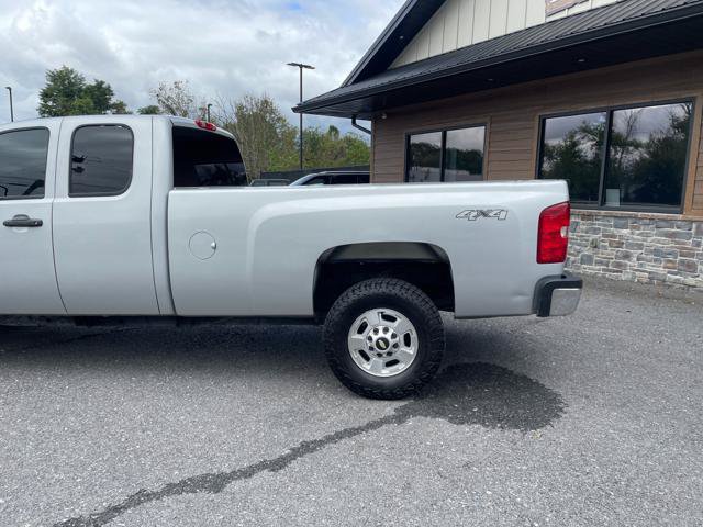 Used 2011 Chevrolet Silverado 2500 LT AWD/4WD image 4