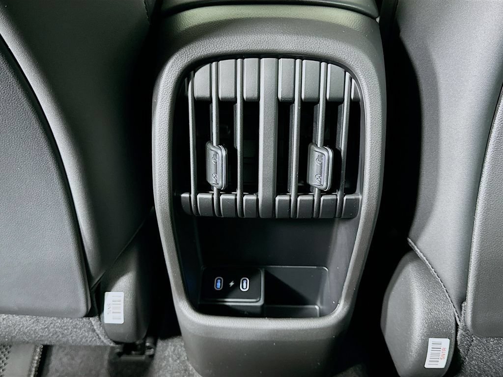 New 2026 Hyundai Kona Limited FWD image 18