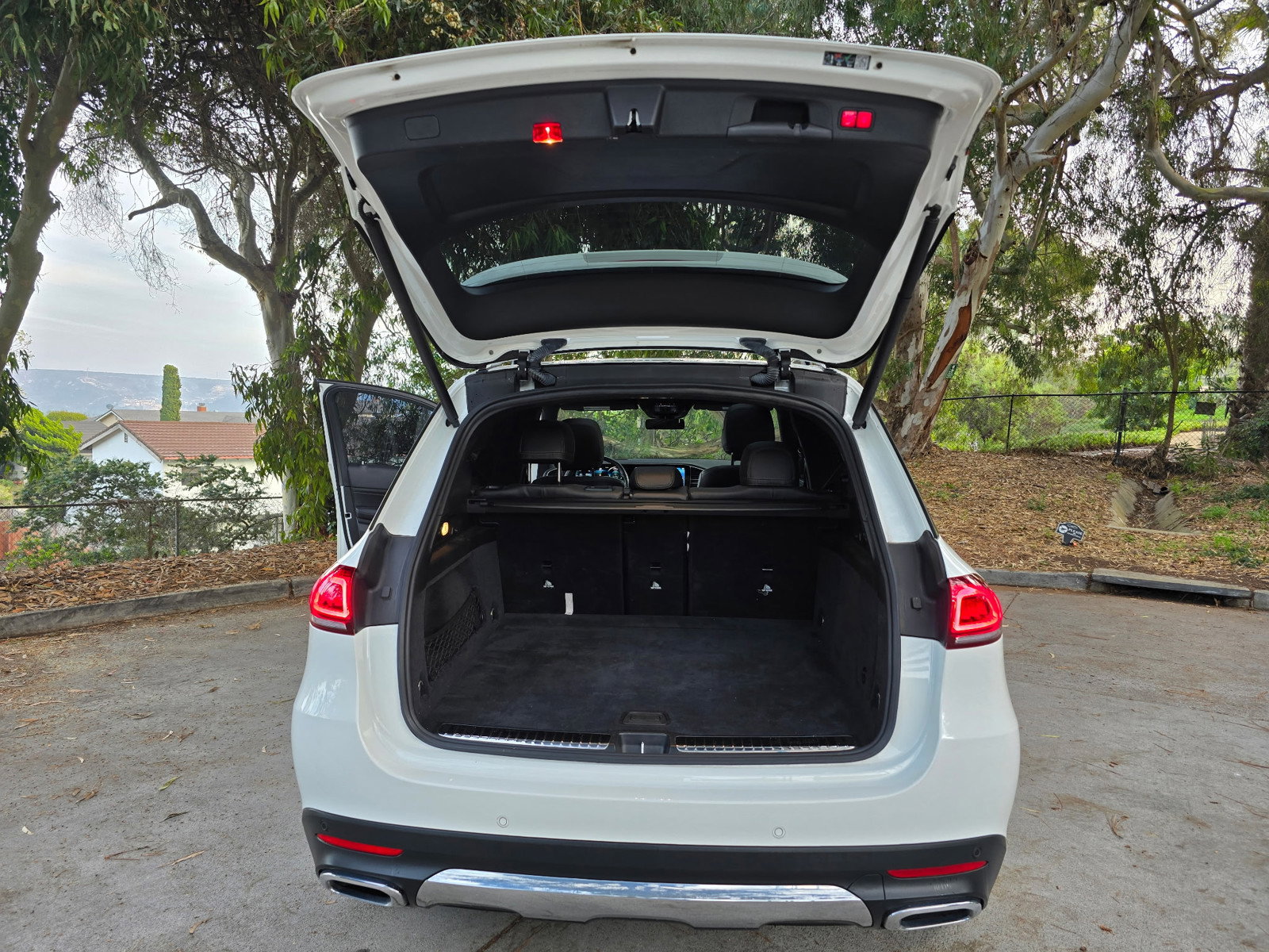 Used 2023 Mercedes-Benz GLE 350 w/ Premium Package image 16