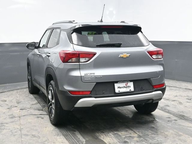 Used 2025 Chevrolet TrailBlazer LT w/ Driver Confidence Package image 5