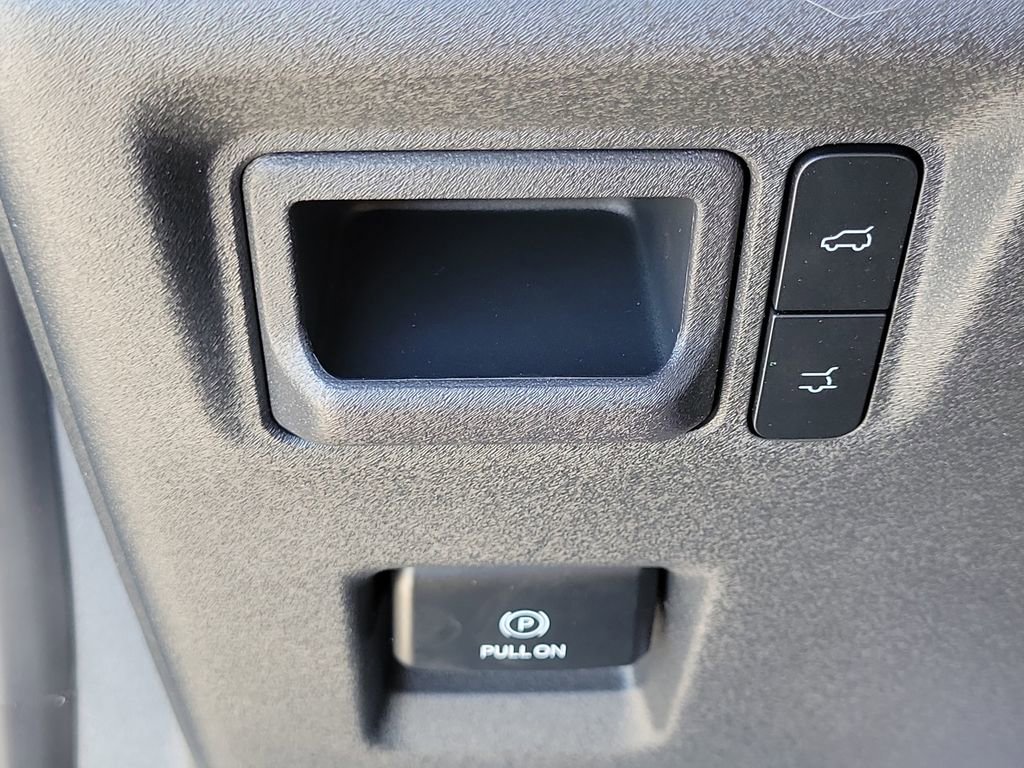 New 2026 Ford Expedition Active image 30