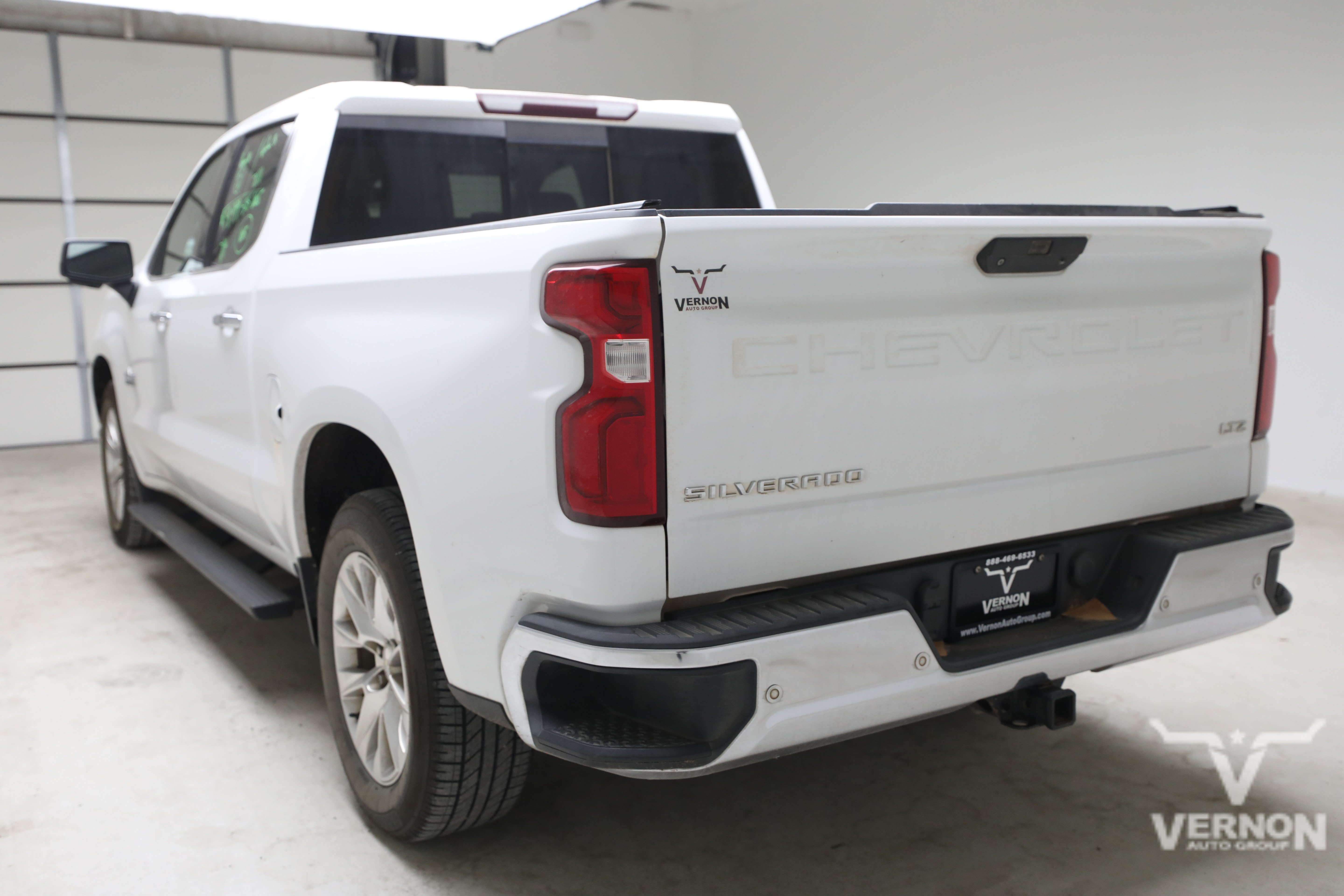 Used 2019 Chevrolet Silverado 1500 LTZ w/ LTZ Texas Edition RWD image 2