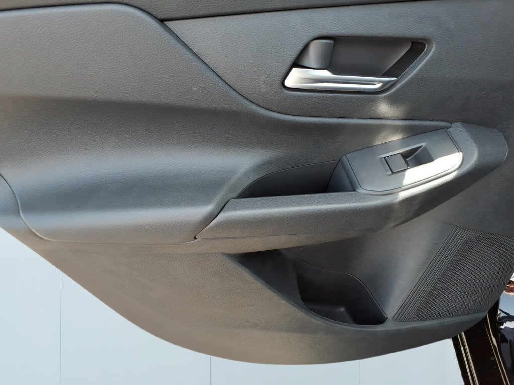 New 2026 Nissan Sentra SV w/ SV Convenience Package FWD image 9
