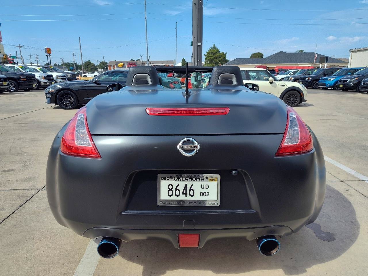 Used 2015 Nissan 370Z Roadster RWD image 5
