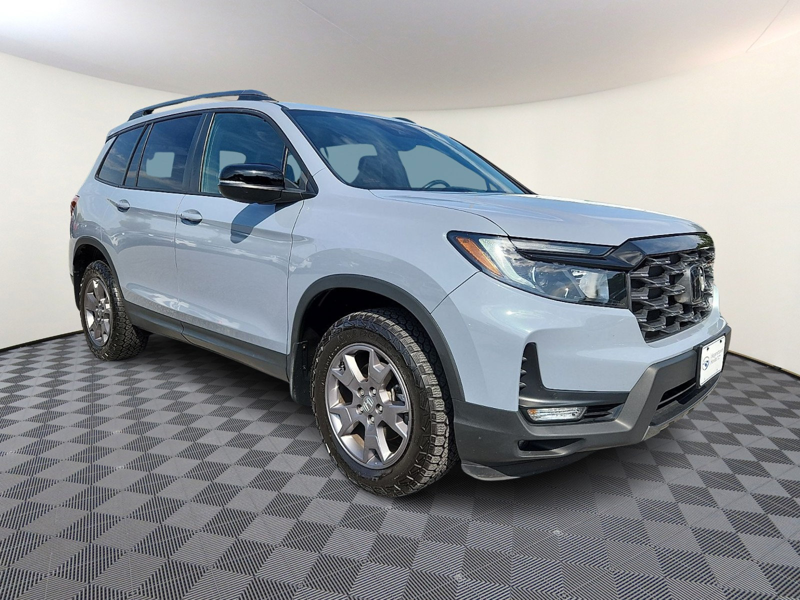 Used 2024 Honda Passport TrailSport image 1