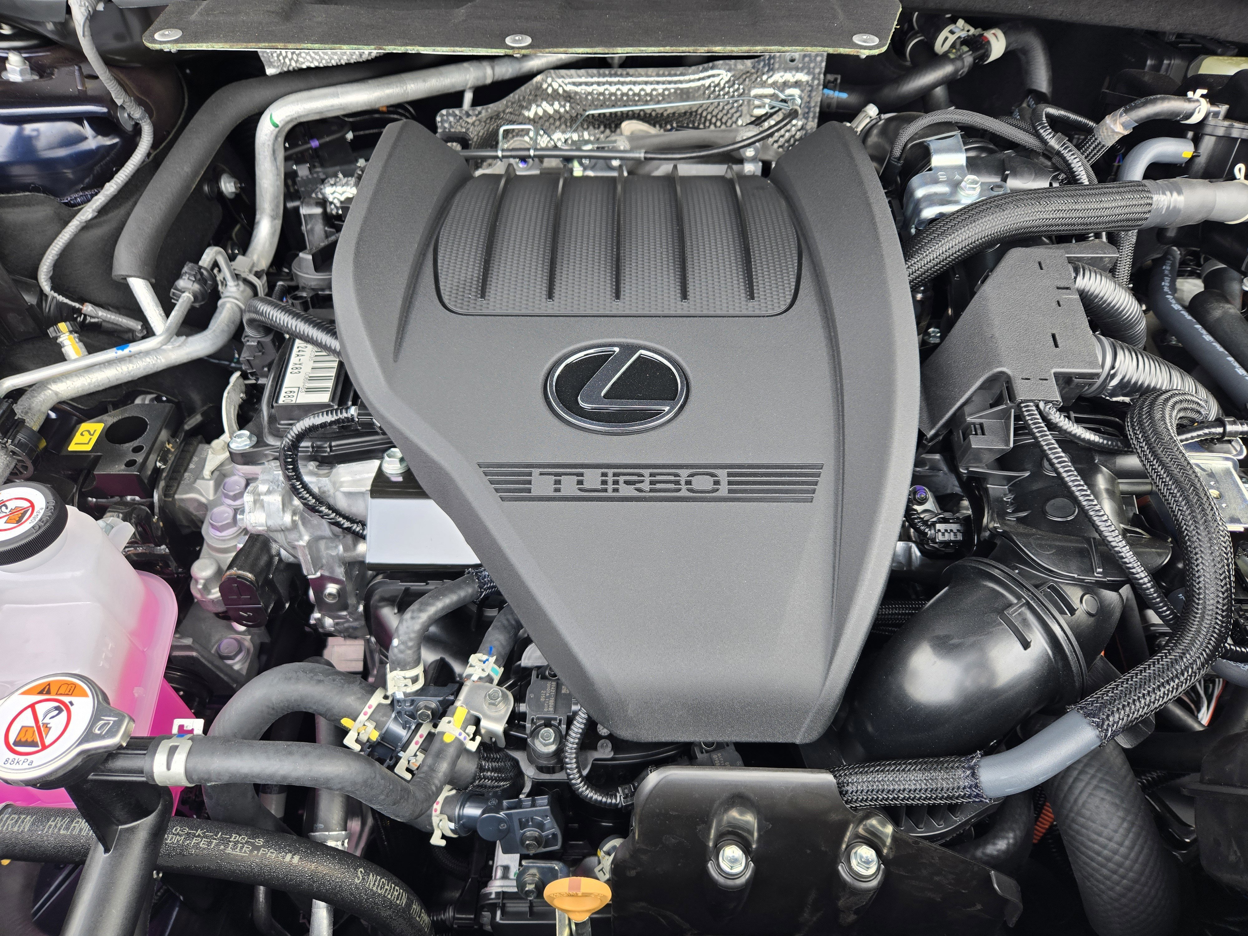 New 2026 Lexus TX 500h AWD image 5