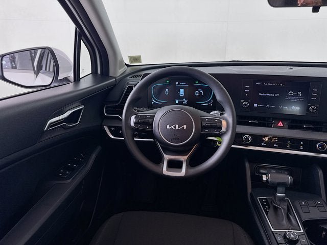 Certified 2025 Kia Sportage LX AWD/4WD image 21