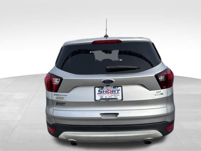 Used 2019 Ford Escape SE image 5