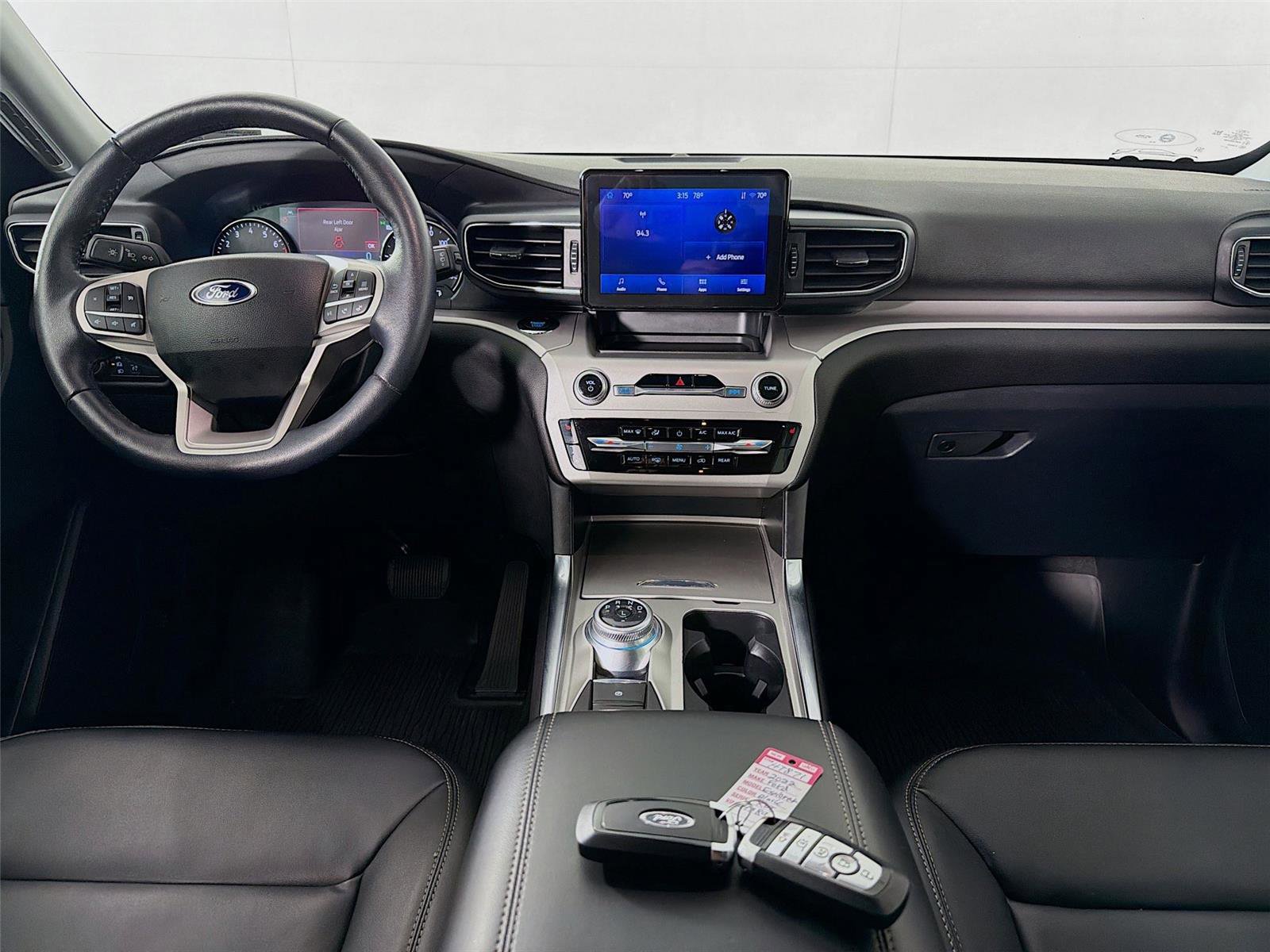 Used 2022 Ford Explorer XLT w/ Equipment Group 202A image 22