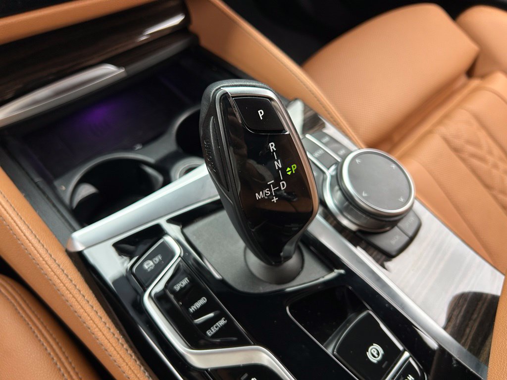 Used 2023 BMW 530e w/ M Sport Package RWD image 41