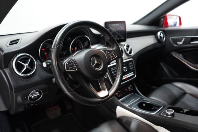 Used 2018 Mercedes-Benz CLA 250 4MATIC image 15