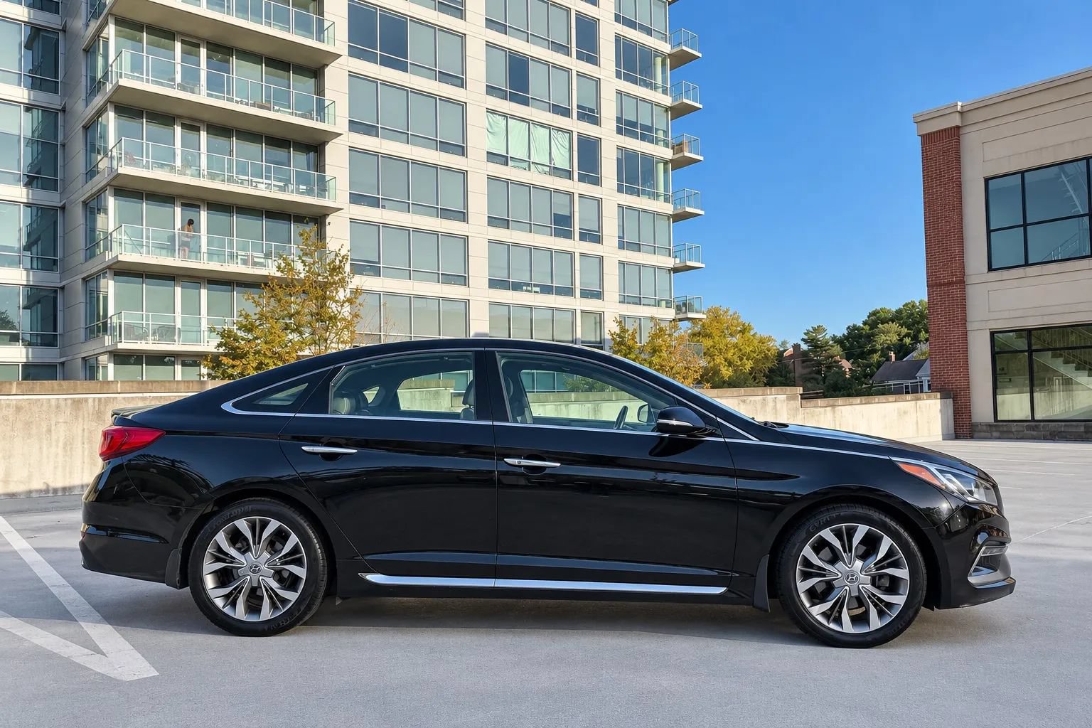 Used 2015 Hyundai Sonata Limited 2.0T FWD image 3