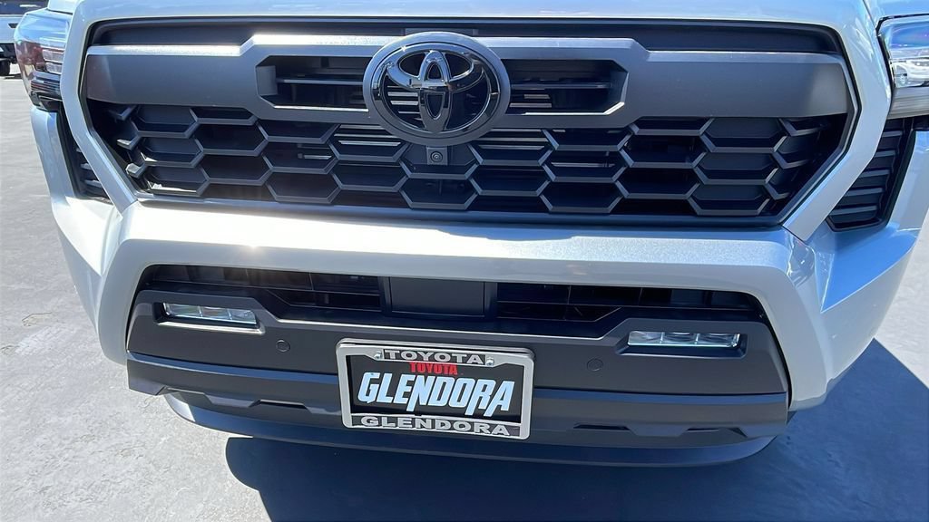 New 2026 Toyota Tacoma TRD Sport w/ TRD Sport Premium Package AWD/4WD image 9