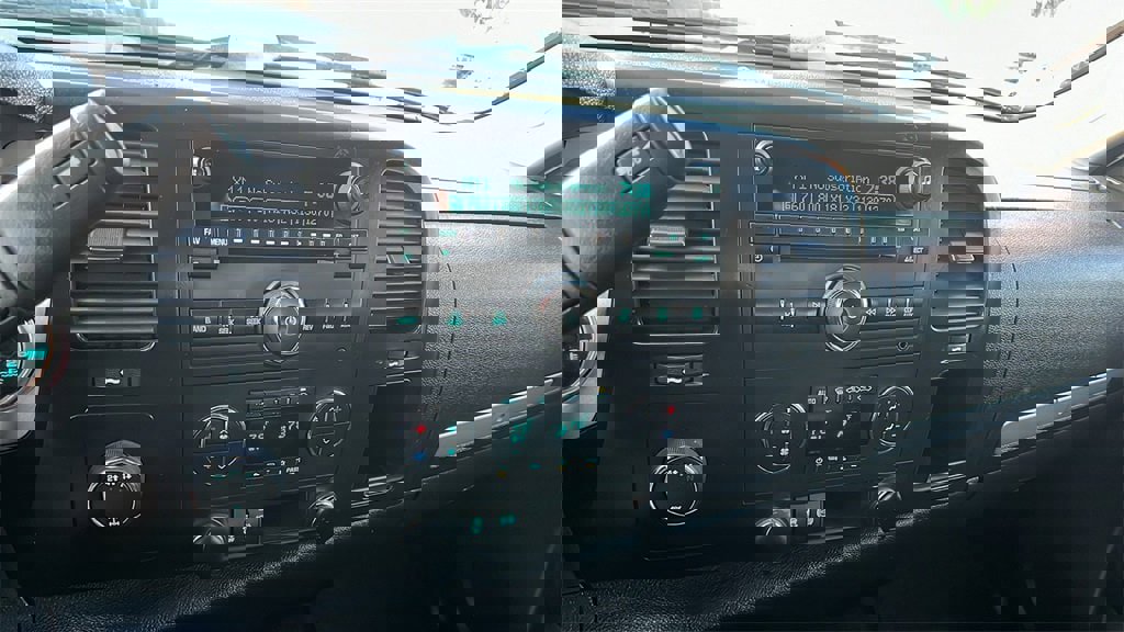 New 2025 Chevrolet Express 2500 w/ Communications Package image 29