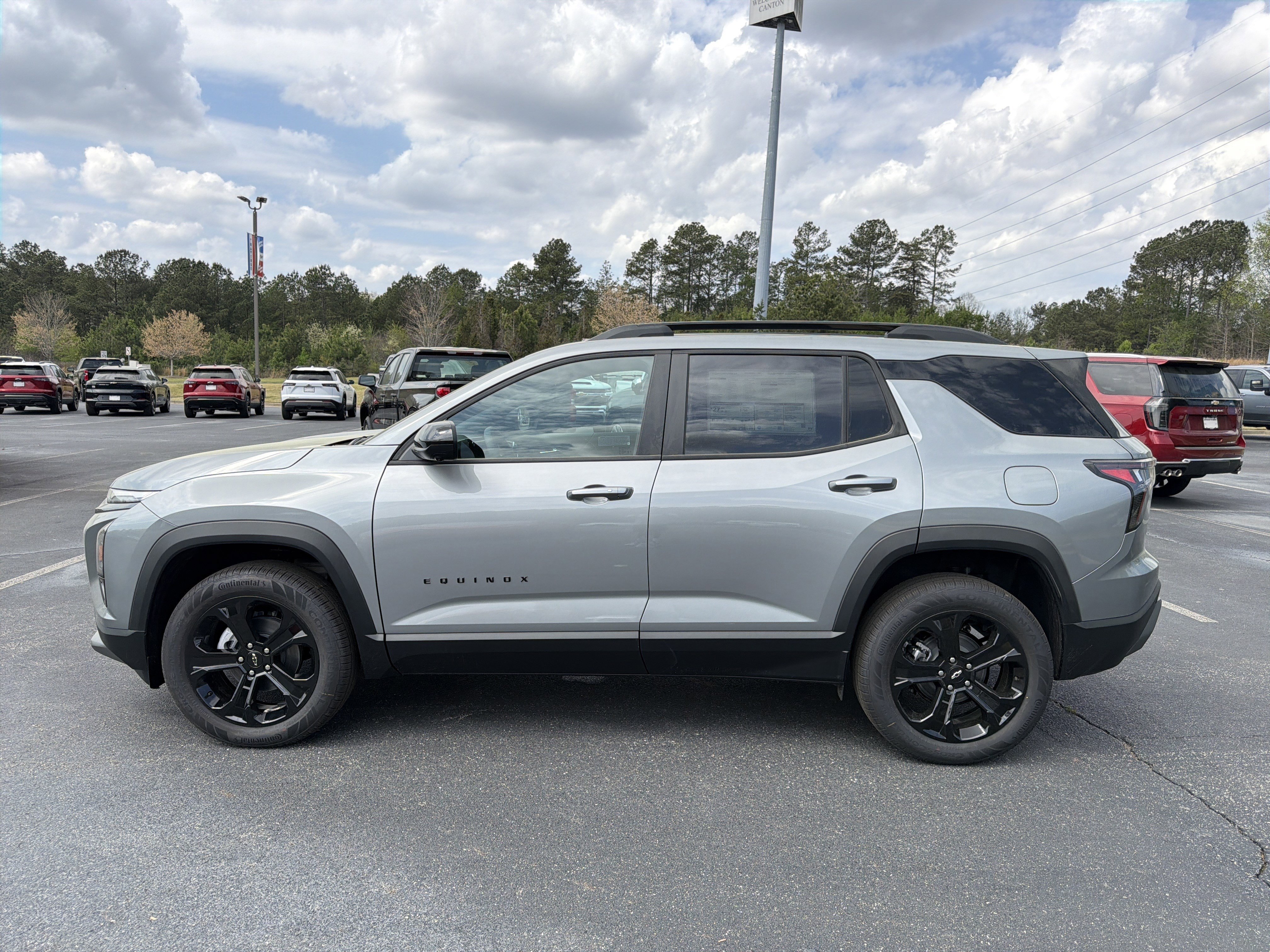 New 2026 Chevrolet Equinox LT w/ Midnight Edition image 8