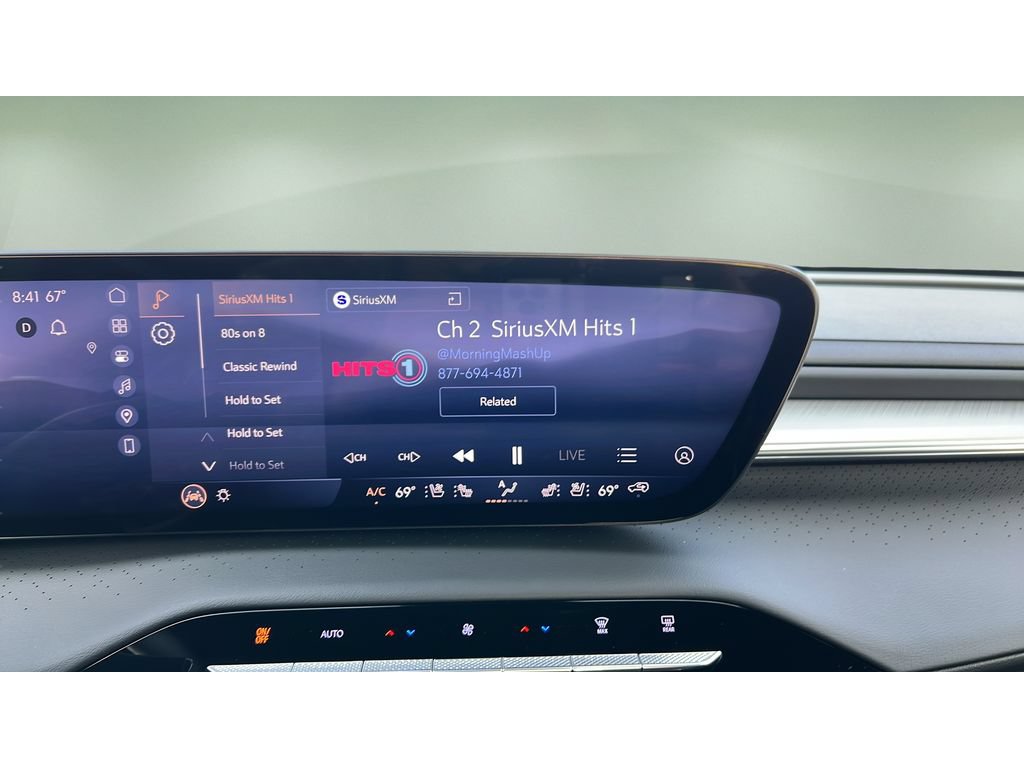 Certified 2025 Buick Enclave Avenir w/ Super Cruise Package AWD/4WD image 18