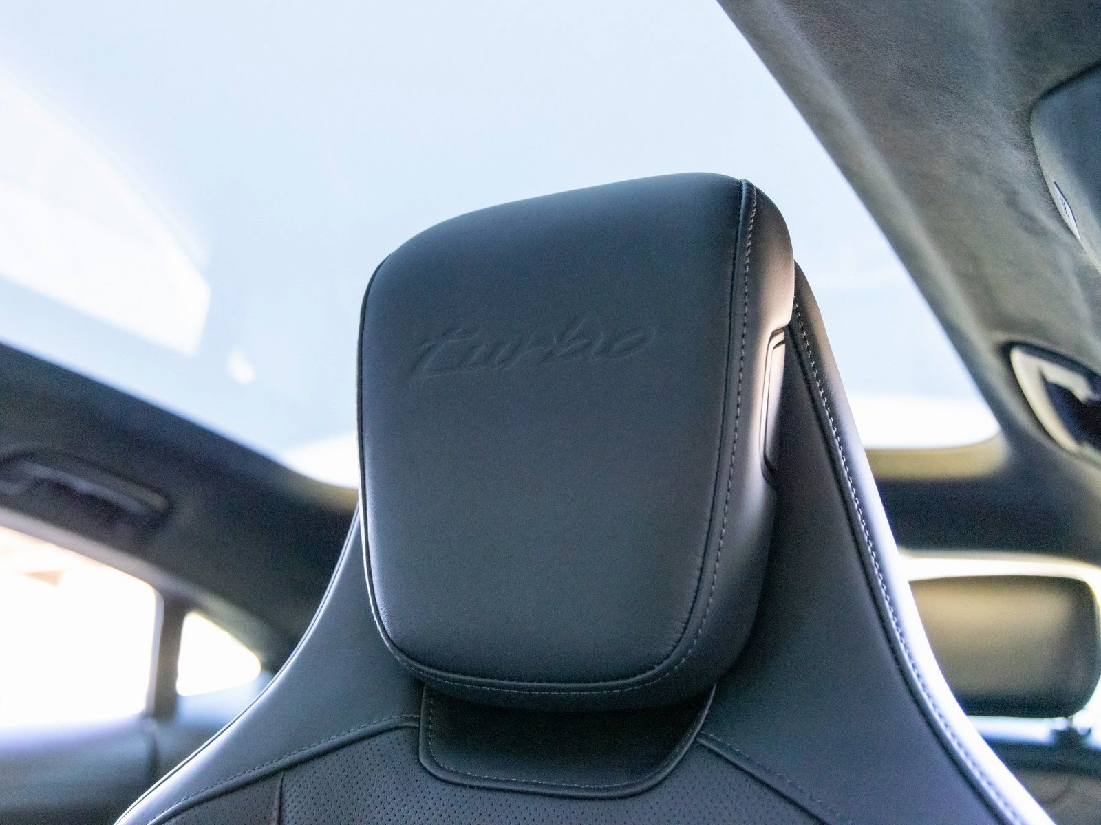 New 2026 Porsche Taycan Turbo AWD/4WD image 31
