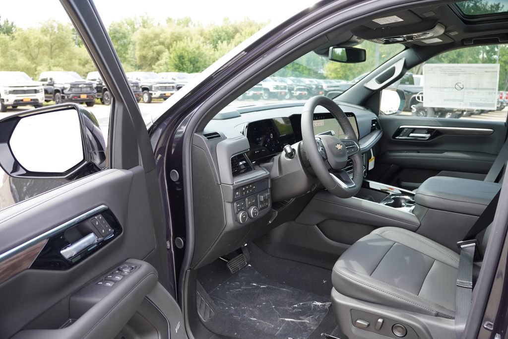New 2026 Chevrolet Suburban LT w/ Comfort Package AWD/4WD image 11