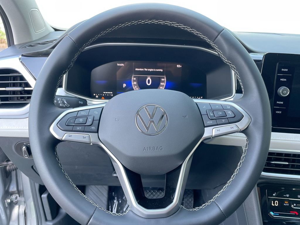 New 2025 Volkswagen Taos SE image 39