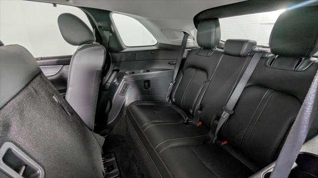 Used 2024 MAZDA CX-90 3.3 Turbo w/ Preferred Plus image 19