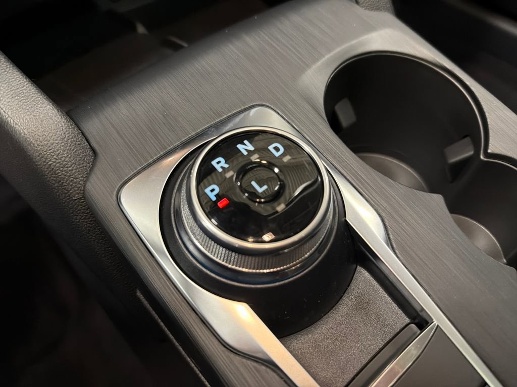 New 2026 Ford Escape Platinum w/ Class II Trailer Tow Package image 28