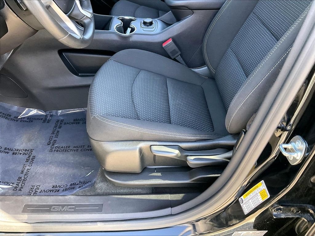 Used 2024 GMC Terrain SLE AWD/4WD image 33