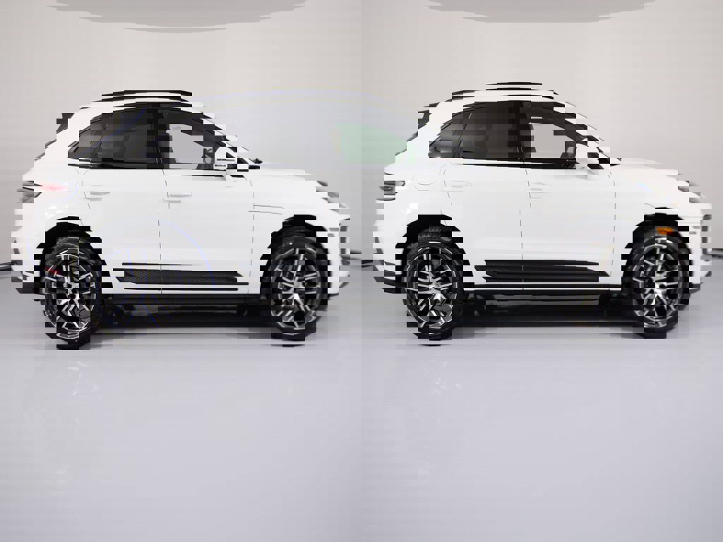 New 2026 Porsche Macan image 10