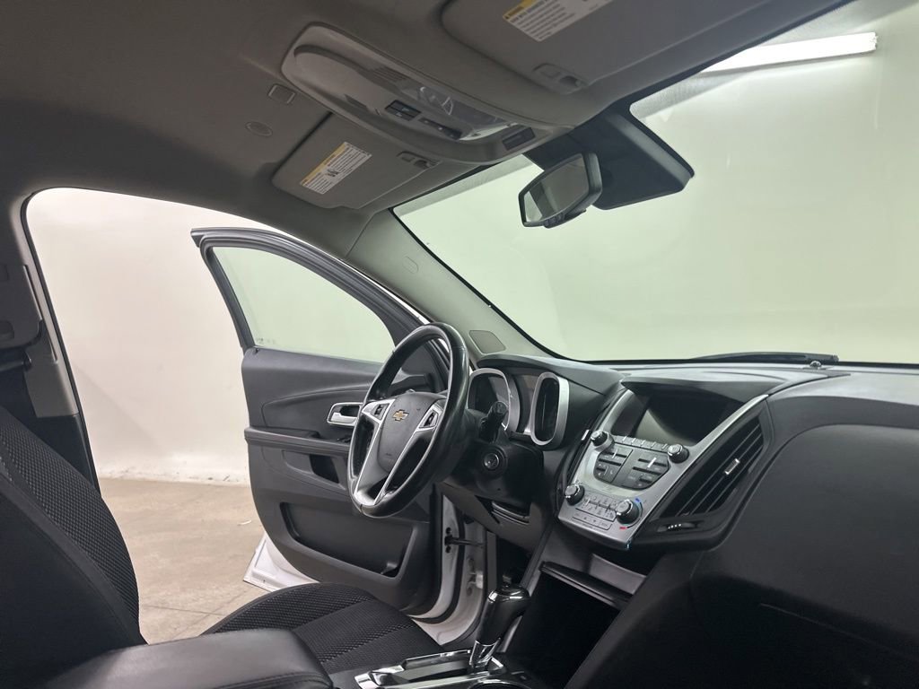 Used 2017 Chevrolet Equinox LT w/ Convenience Package image 18