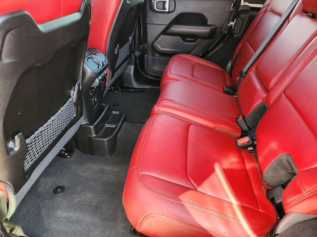 Used 2024 Jeep Wrangler Unlimited Rubicon 392 image 17