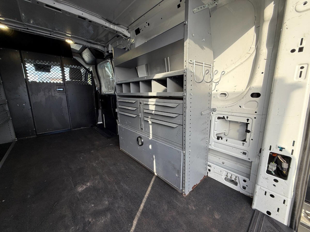 Used 2018 Ford Transit 250 130 Low Roof image 26