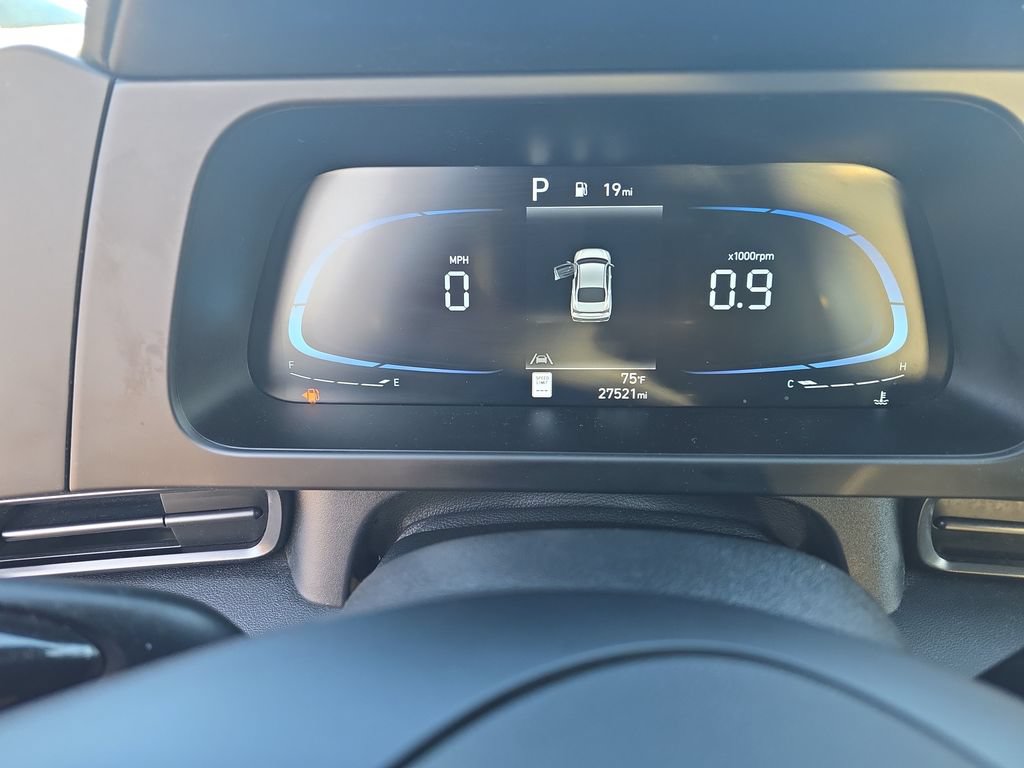 Used 2025 Hyundai Elantra Sport FWD image 14