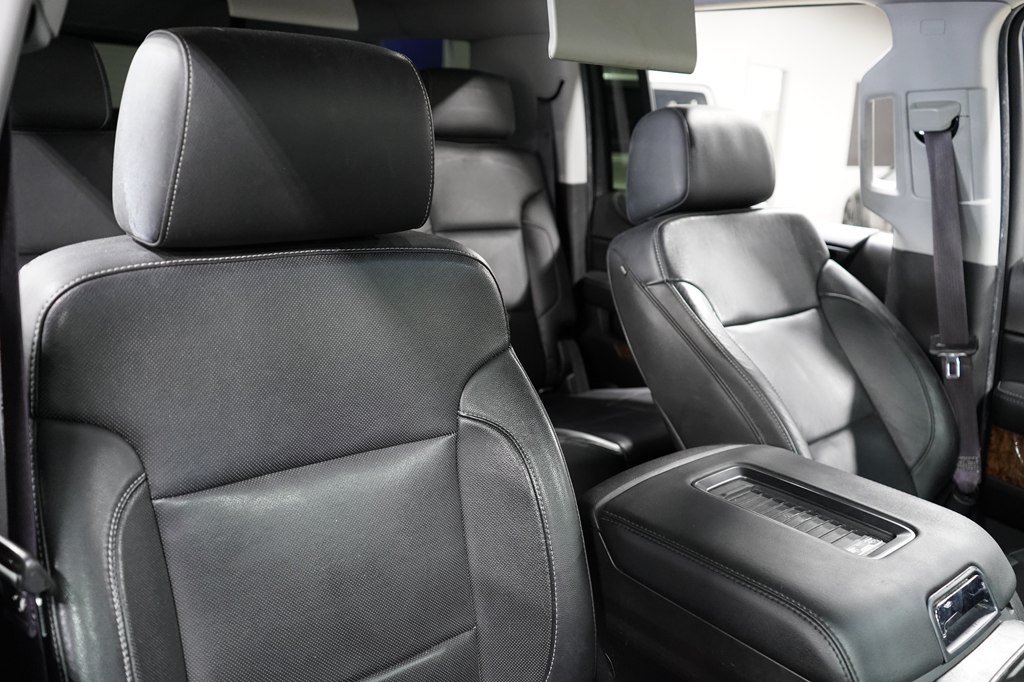 Used 2016 Chevrolet Suburban LTZ AWD/4WD image 33