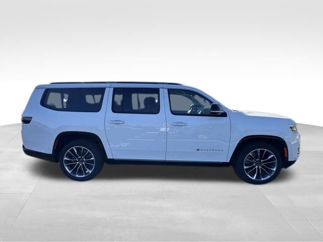 Used 2024 Jeep Wagoneer L Series III w/ Premium Group I image 7