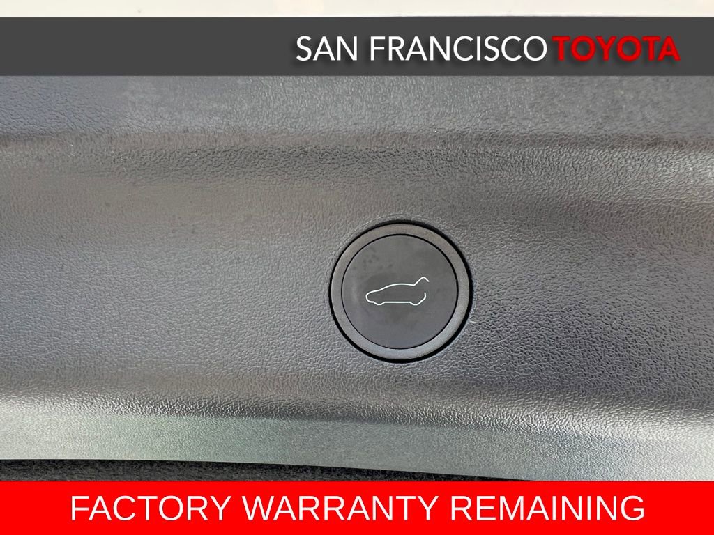 Used 2023 Tesla Model Y Long Range image 33